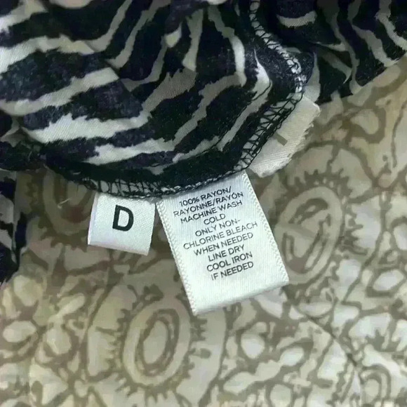 Loft long-sleeved silky blue and white geometric print top - Picture 4 of 4